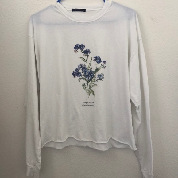 Brandy Melville Tops - White Forget-me-not shirt in perfect condition